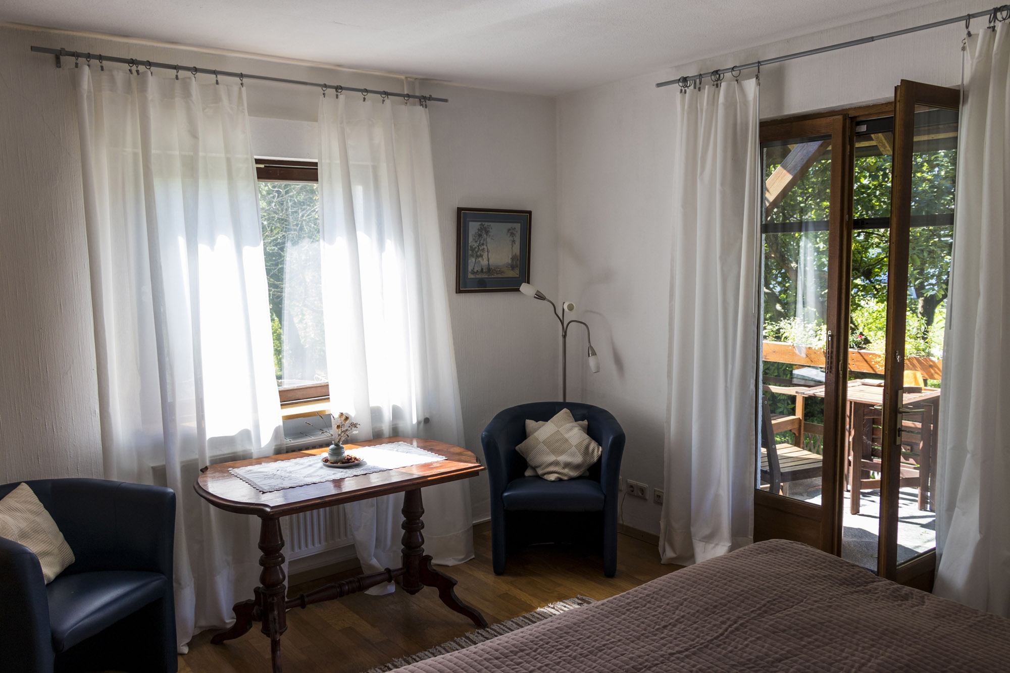 Schlafzimmer mit Terrassentür