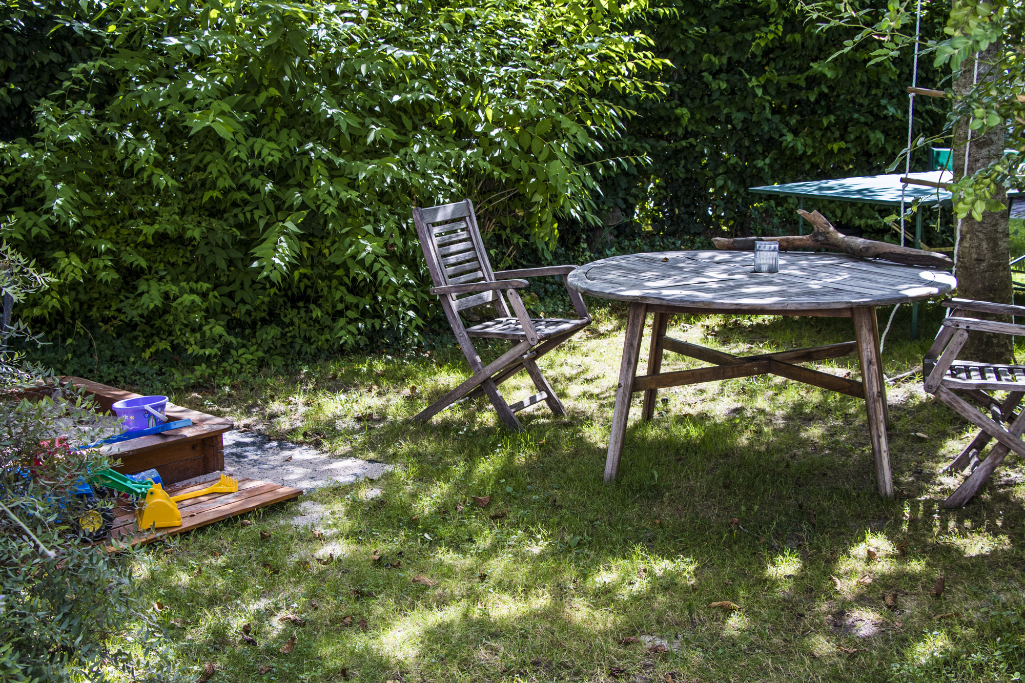 Die Terrasse mit gemütlicher Sitzecke
